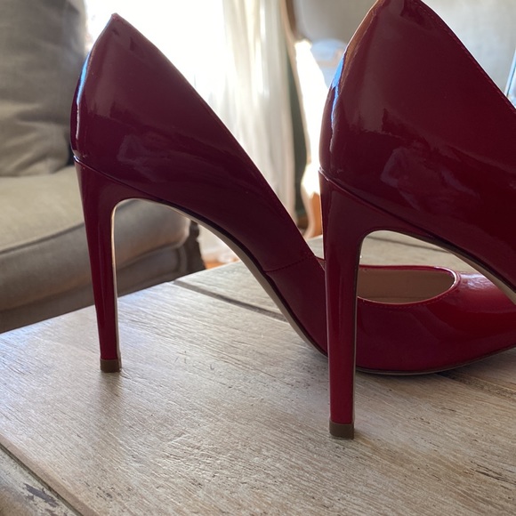 Stuart Weitzman heels . Size 6.5 - Picture 8 of 10